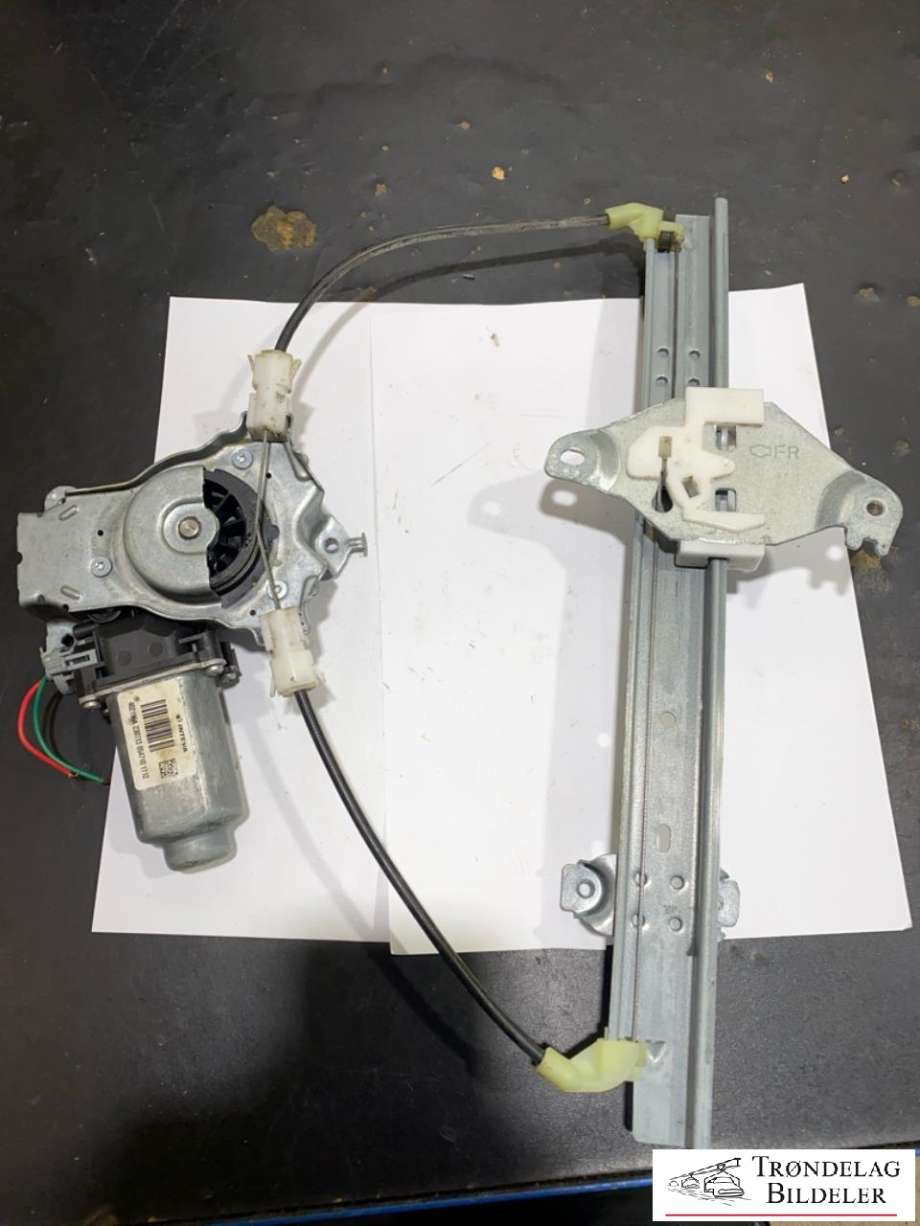 Viskermotor bakrute høyre til Nissan Qashqai 2010-2014 (Type I, Fase 2)