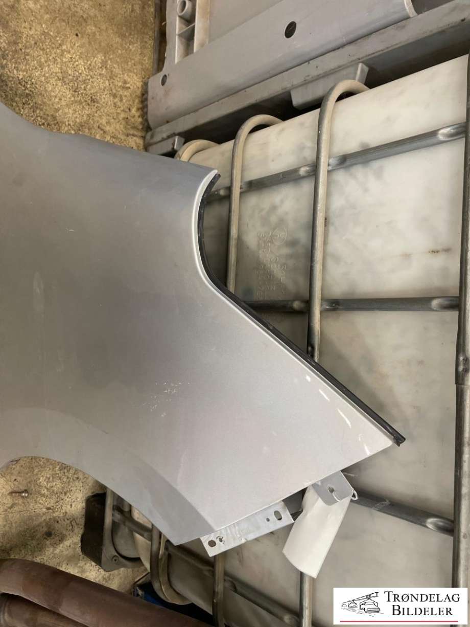 Skjerm høyre foran til Toyota Yaris 2003-2005 (Type I, Fase 2)  (538110D010|)