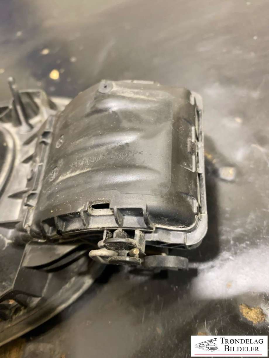 Ladeluke karosseri hybrid til Volvo V60/V60 CC 2013-2018 (Type I, Fase 2)  (31416644|31440252|)