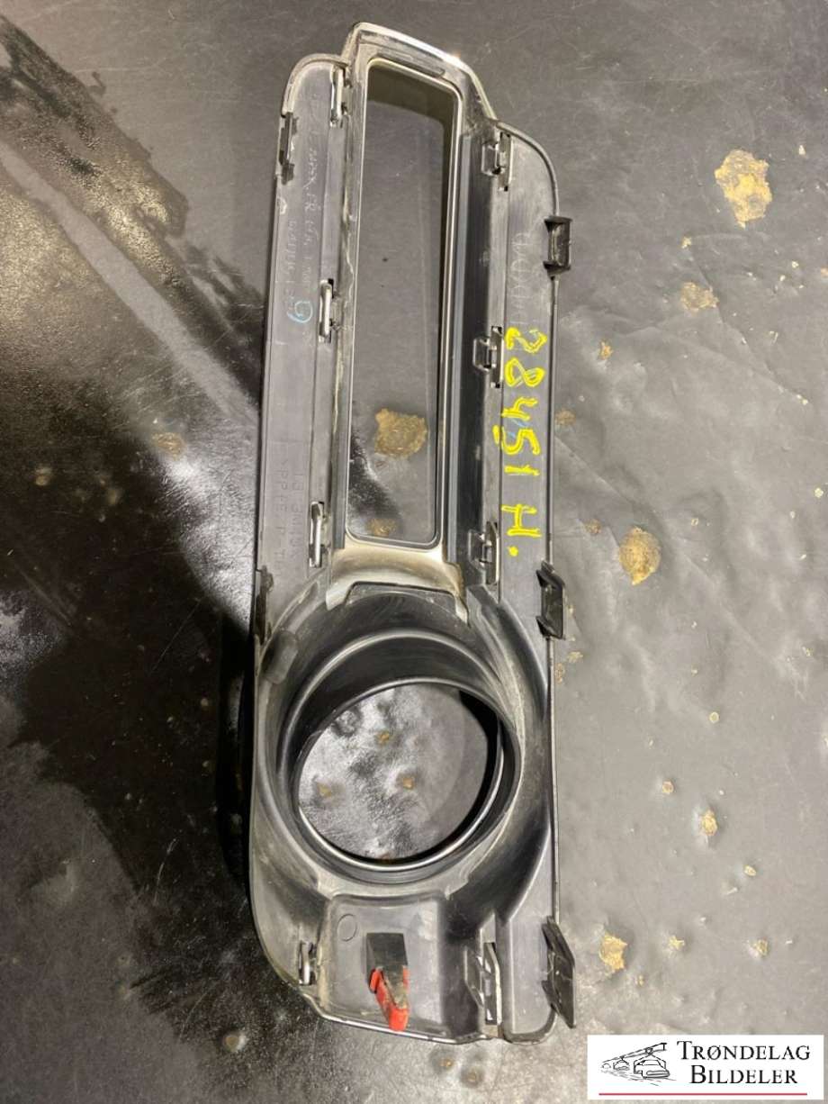 Grill høyre til Mitsubishi Pajero 2007-2016 (Type IV, Fase 1)  (6400G122|)