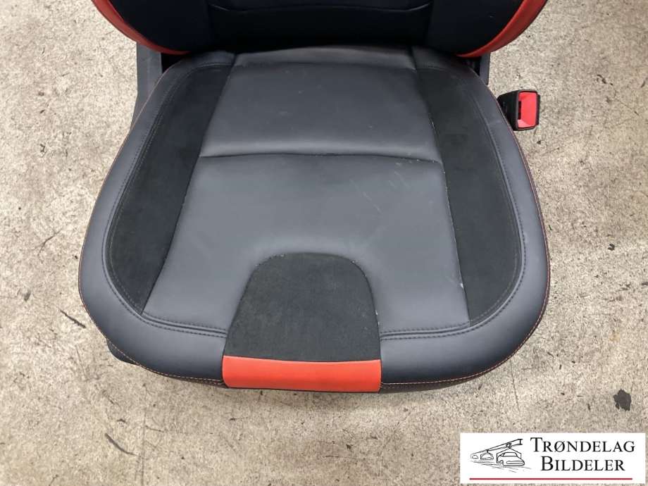 Sete foran høyre til Ford Ranger / Ranger Raptor 2015-2022  (N1WB-E60004-CNT1G1D|)
