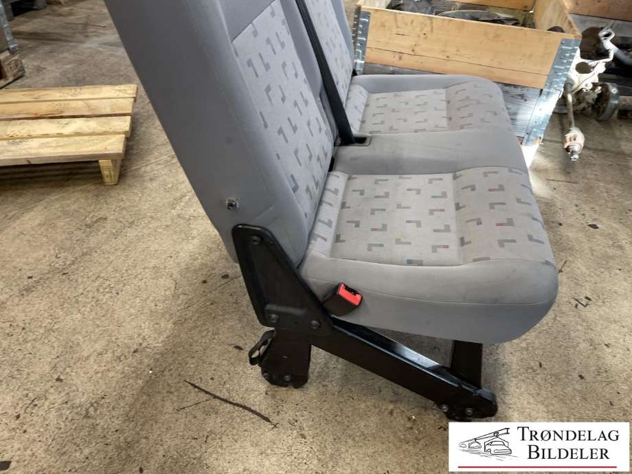 Sete foran høyre til VW Transporter / Caravelle 2003-2009 (Fase 1) (T5) (T5) (7H9 881 405 A|7H9 881 805 E|)