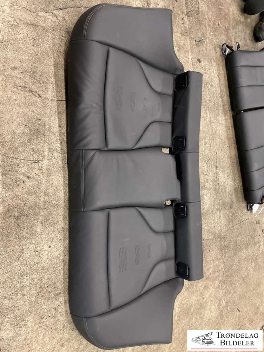 Sete bak til BMW M3 2014-2019 (F80) (F80) (52 20 8 058 501|)