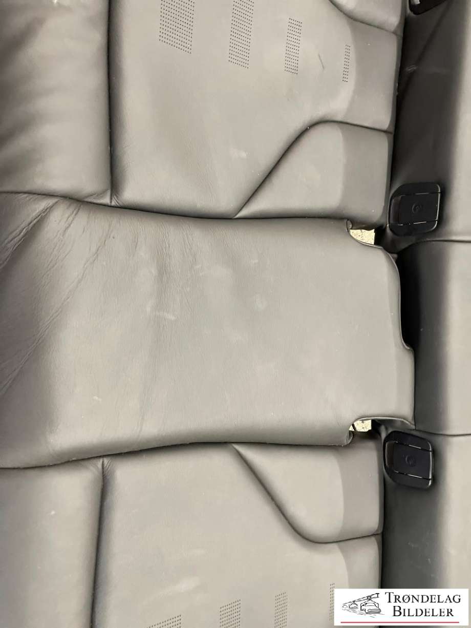 Sete bak til BMW M3 2014-2019 (F80) (F80) (52 20 8 058 501|)