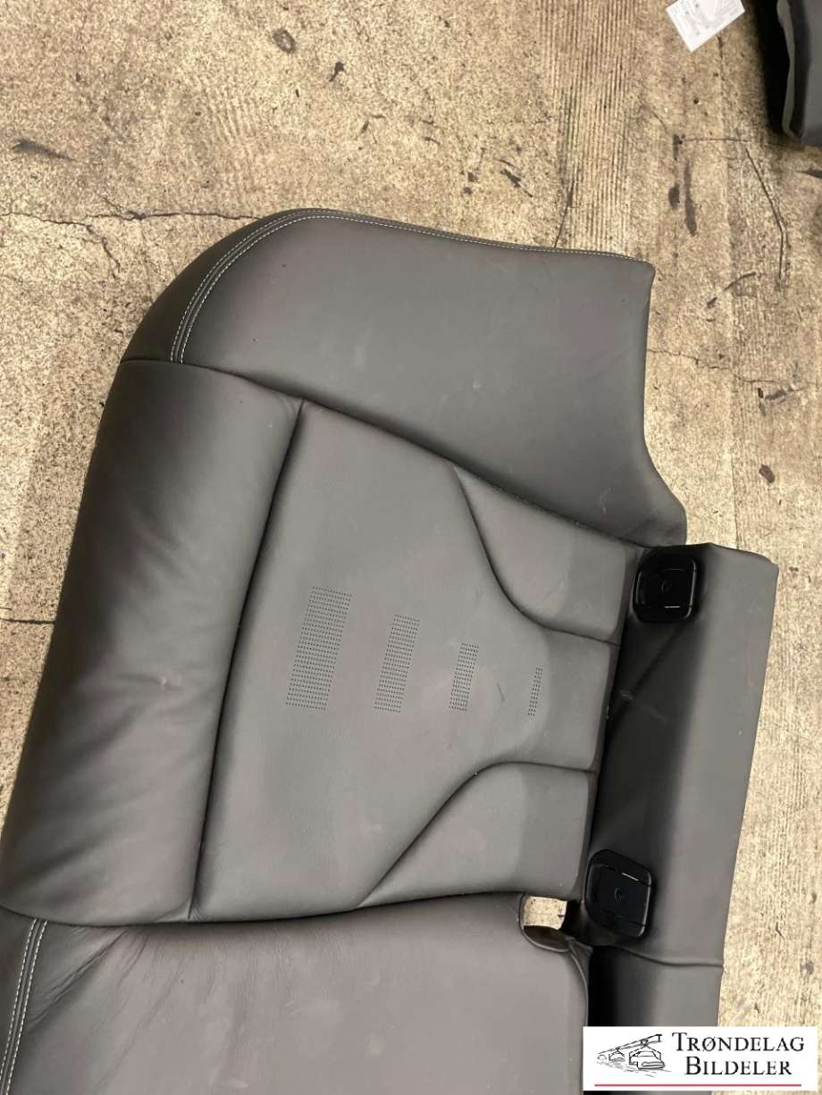 Sete bak til BMW M3 2014-2019 (F80) (F80) (52 20 8 058 501|)