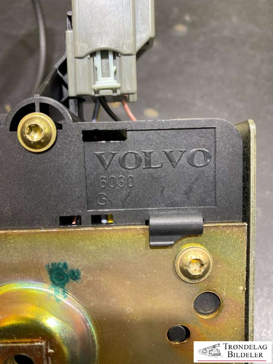 Baklukelås til Volvo XC90 2002-2006 (Type I, Fase 1)  (30649102|31253051|)