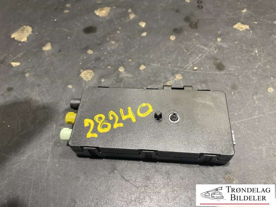 Antenne forsterker til BMW 1-Serie 2011-2015 (Fase 1) (F20/F21) (F20/F21) (65 20 9 226 882|)