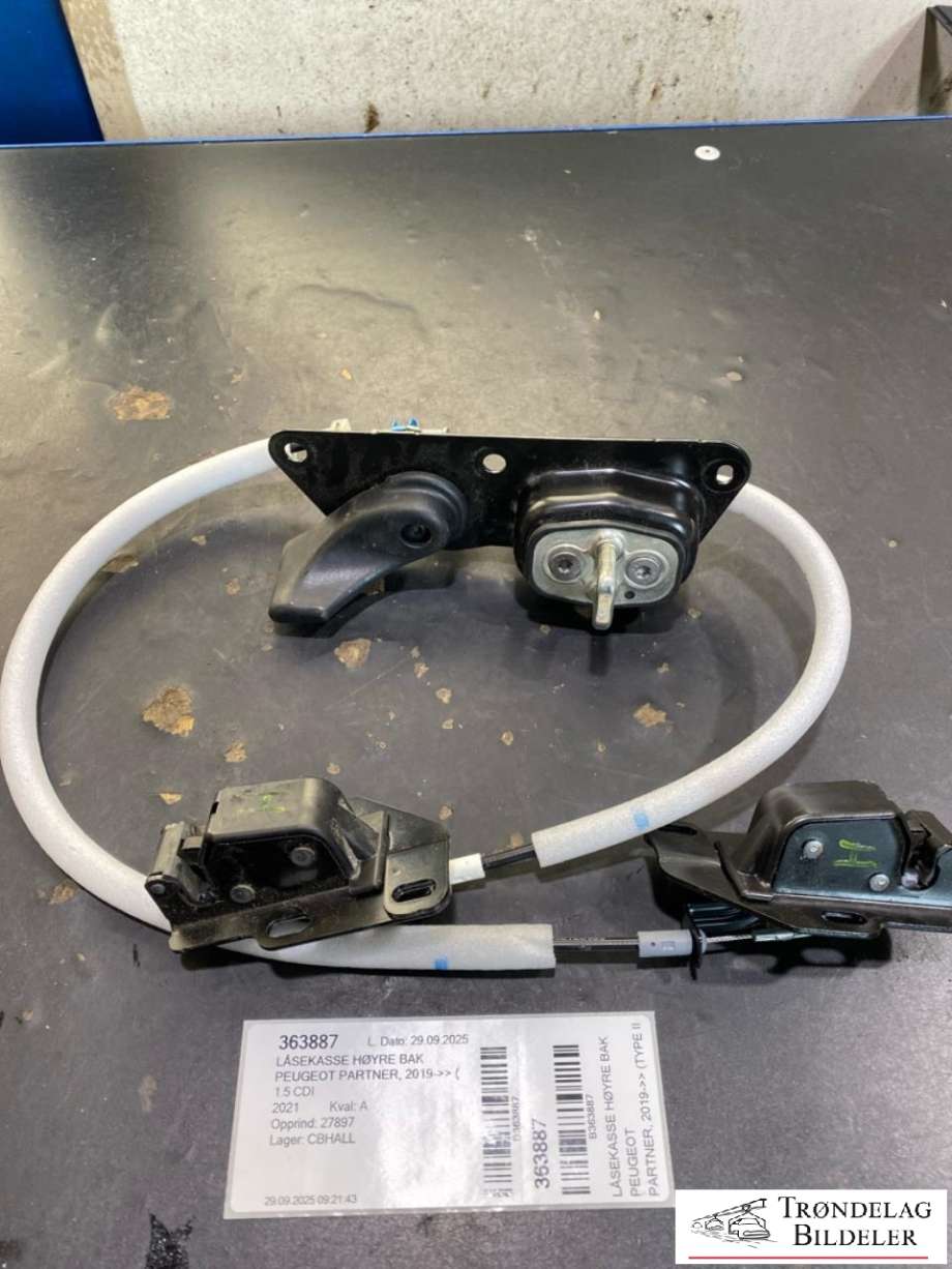 Låsekasse høyre bak til Peugeot Partner, 2019-->> (Type III) (98 221 720 80)