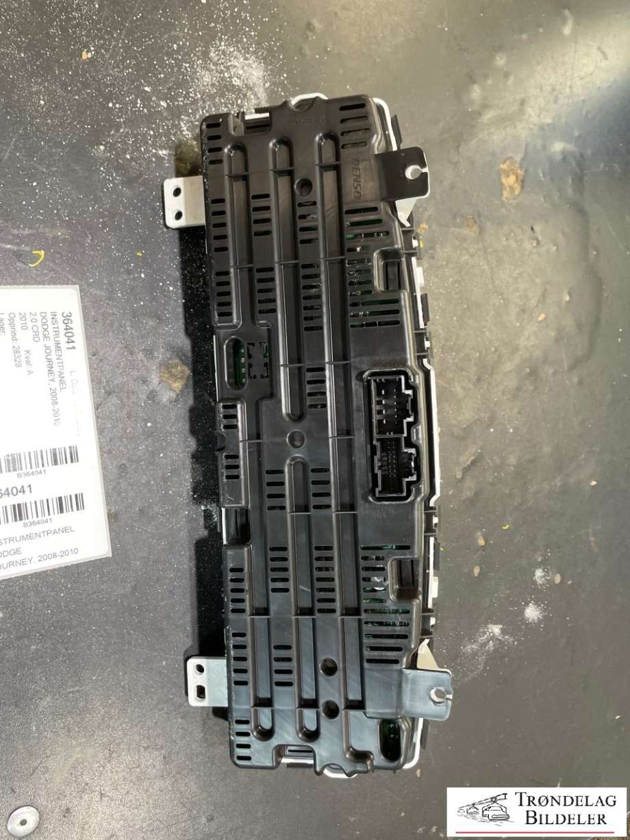 Instrumentpanel til Dodge Journey 2008-2010  (5172 836AB|5172 836AC|)