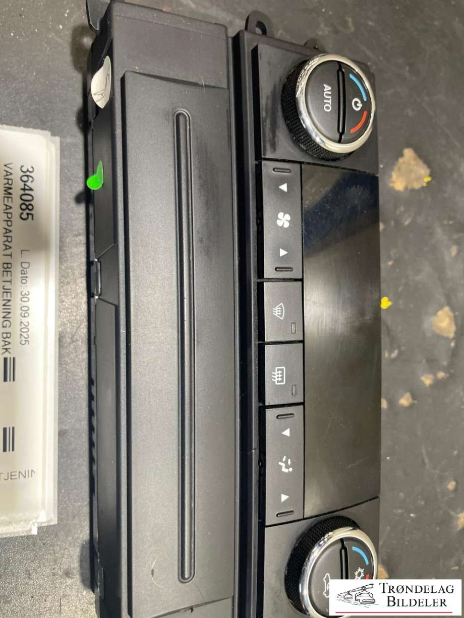 Varmeapparat betjening bak til Dodge Journey 2008-2010  (55111 895AE|)