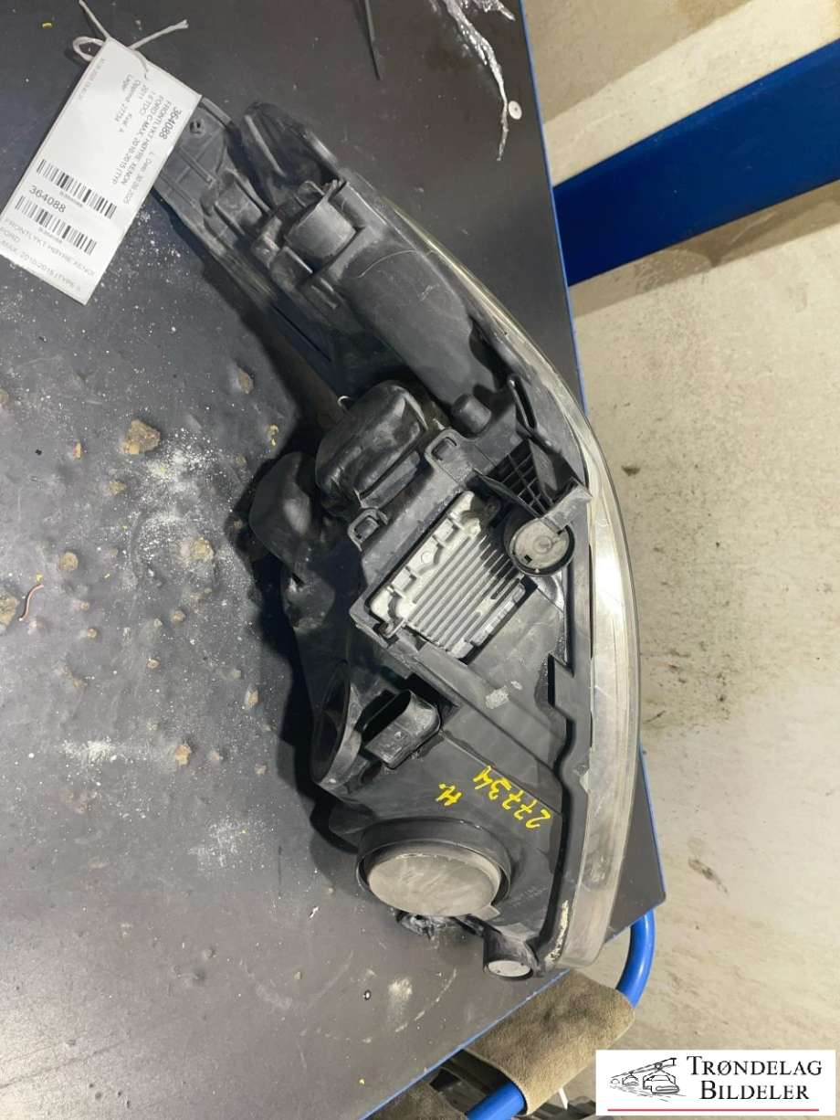 Frontlykt høyre xenon til Ford C-Max 2010-2015 (Type II, Fase 1) (AM51-13005-AF|1801884|)