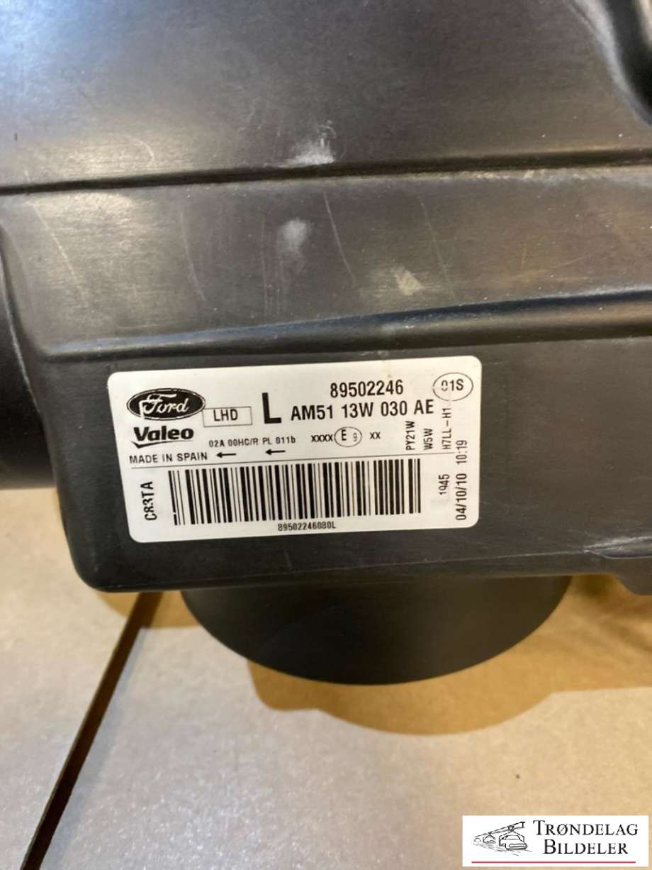 Frontlykt venstre halogen til Ford C-Max 2010-2015 (Type II, Fase 1)  (1787130|AM51-13W030-AF|)