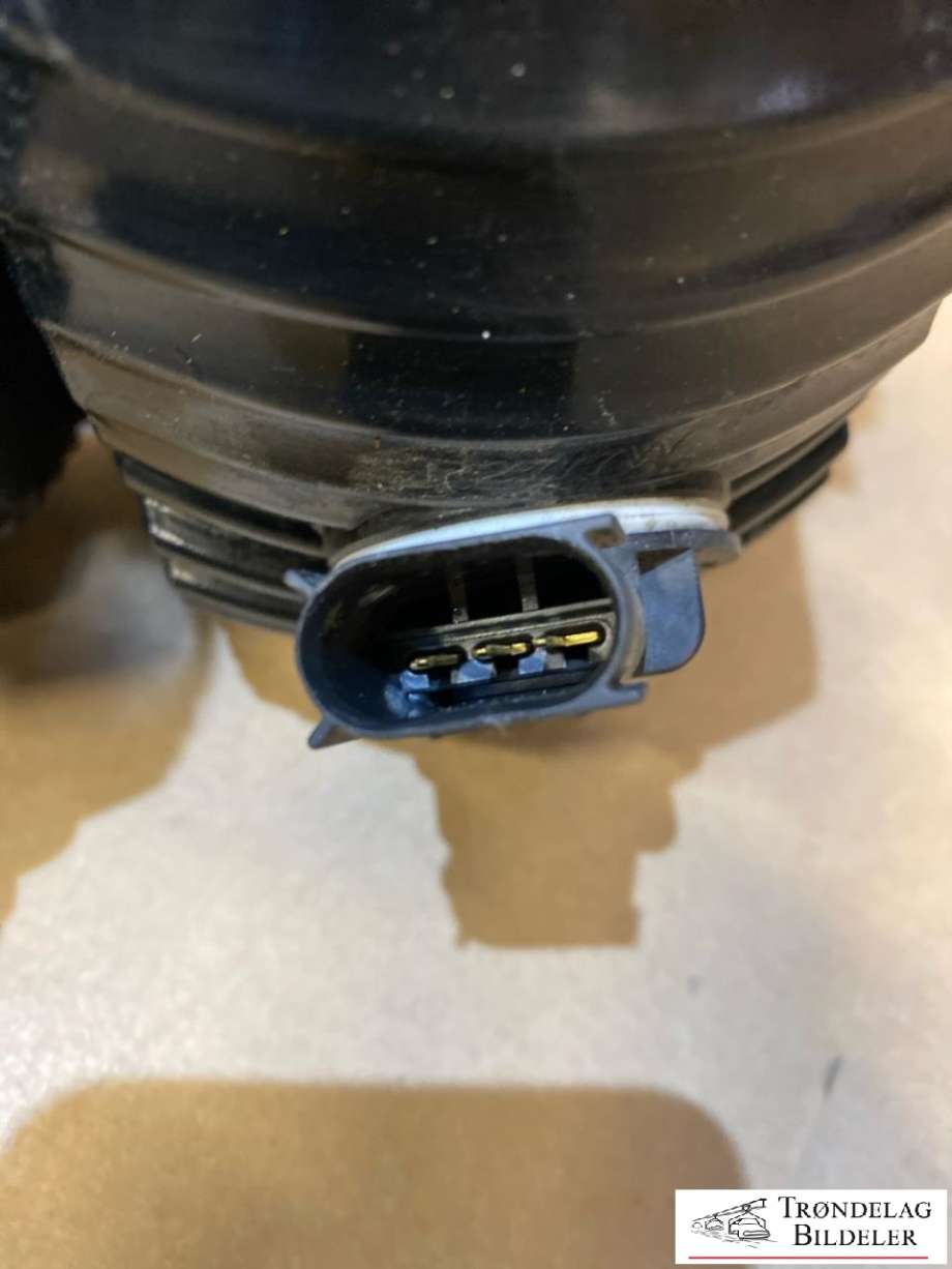 Baklykt venstre indre til Dodge Journey 2008-2010 (04806369AD|)