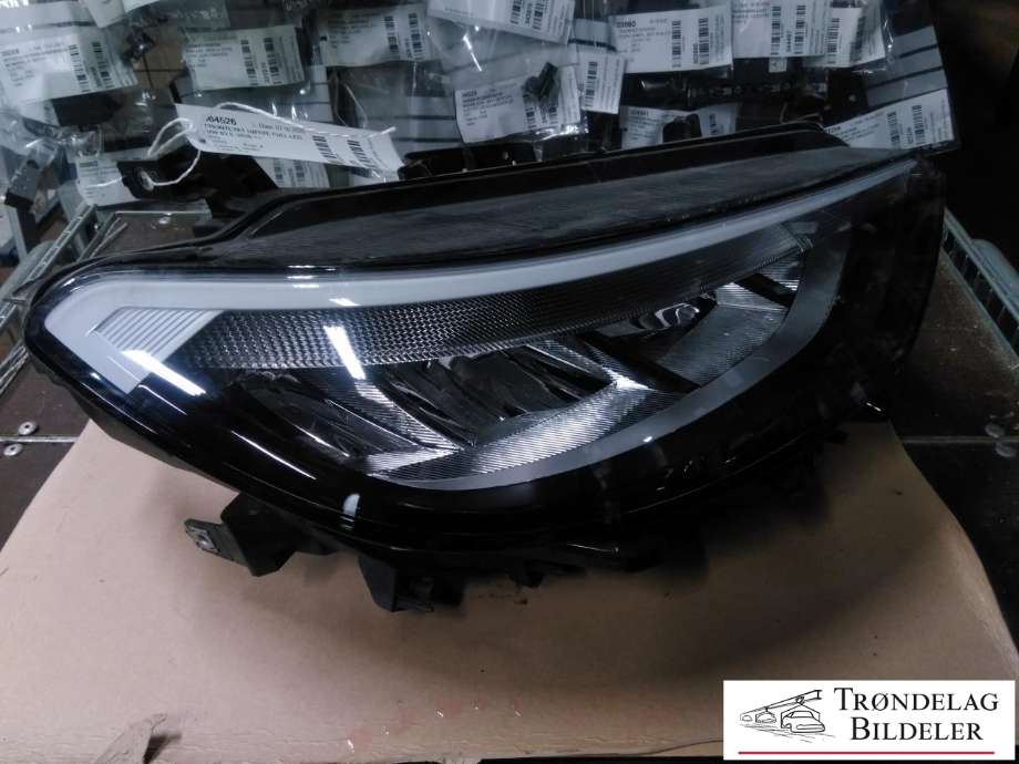 Frontlykt høyre full-LED til VW ID.3, 2020-->>  (10B941036A)
