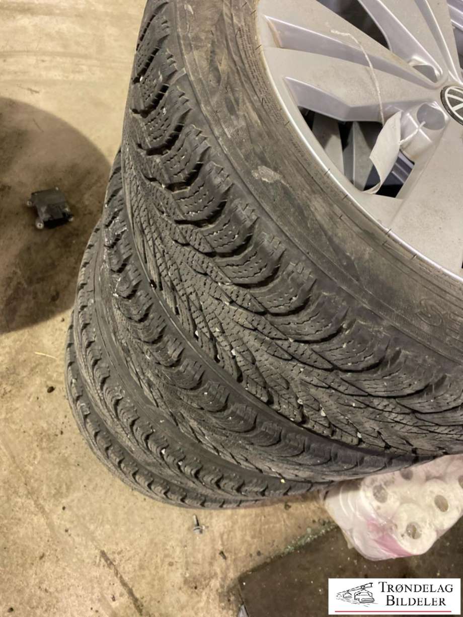 Hjulsett aluminium vinter til VW ID.3 2020-->>  (CONTINENTAL|215/55/R18 5X112 7.5JX18 ET50 CB 57.1MM|10 MM 37/20|PIGGFRI)