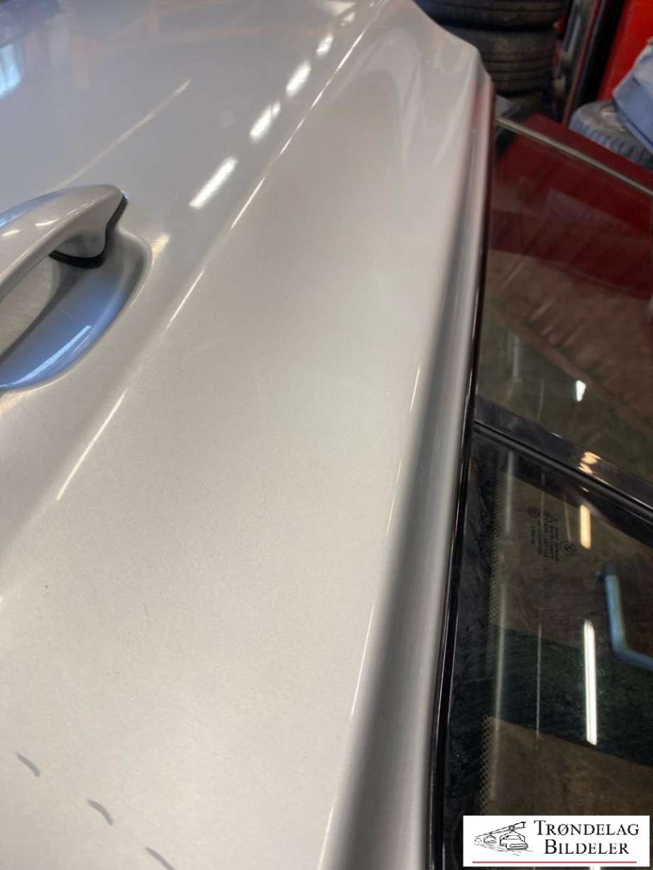 Dør venstre bak til BMW X3 2003-2006 (Fase 1) (E83) (E83) (41 00 3 449 337|)