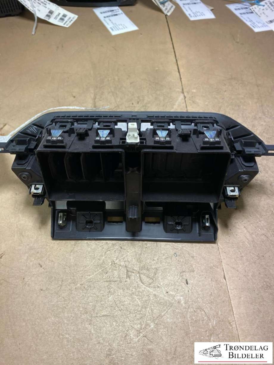 Varmeapparat betjening til Peugeot e-208 2019-->> (98261079XU|)