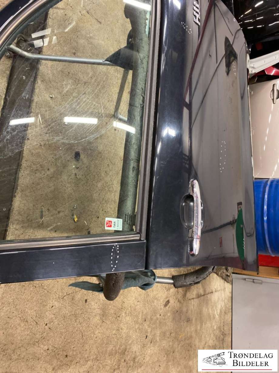 Dør høyre foran til Toyota Hilux 2006-2011 (670010K060|)