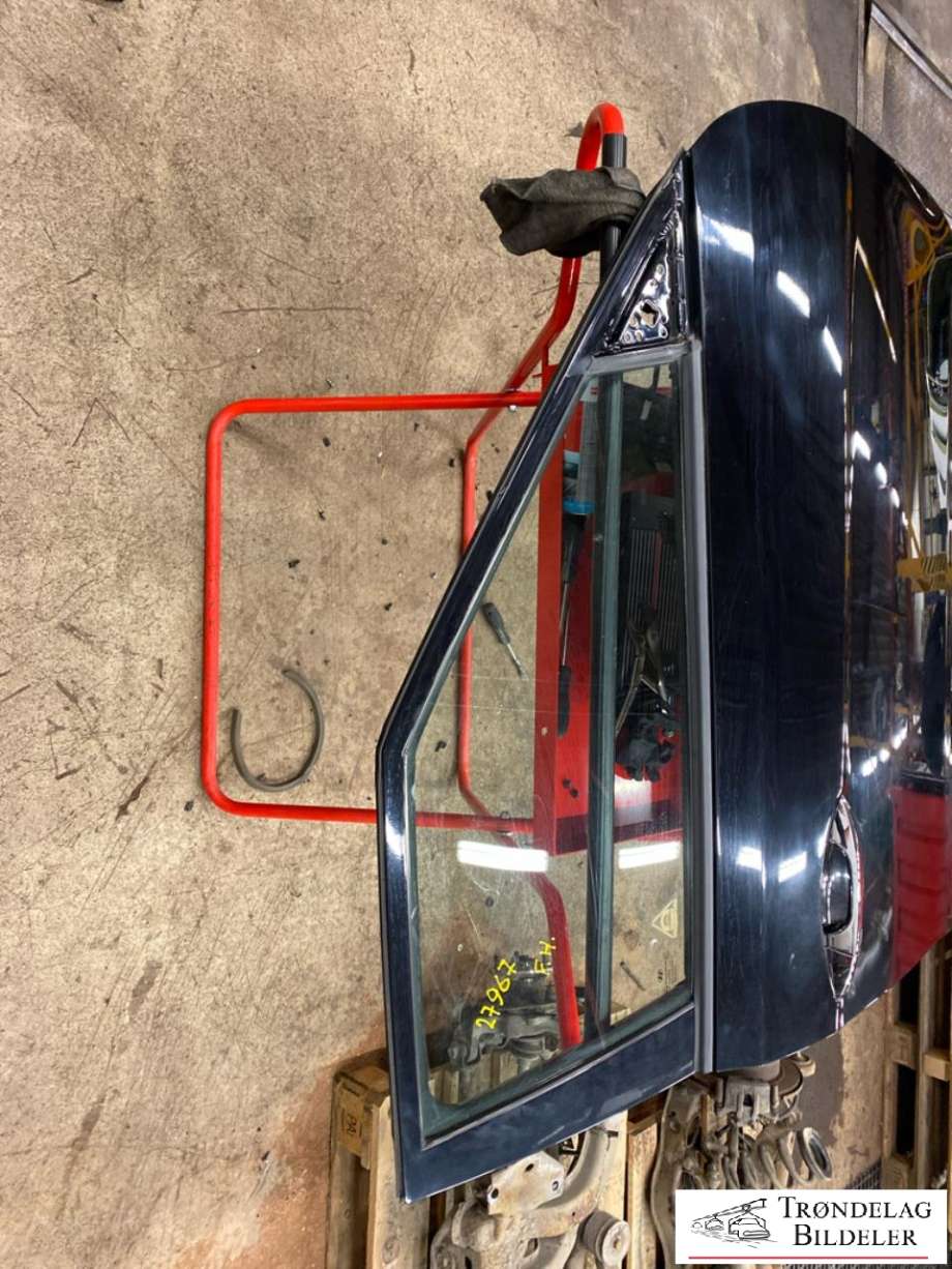 Dør høyre foran til Hyundai Veloster 2011-2015  (760042V010|)