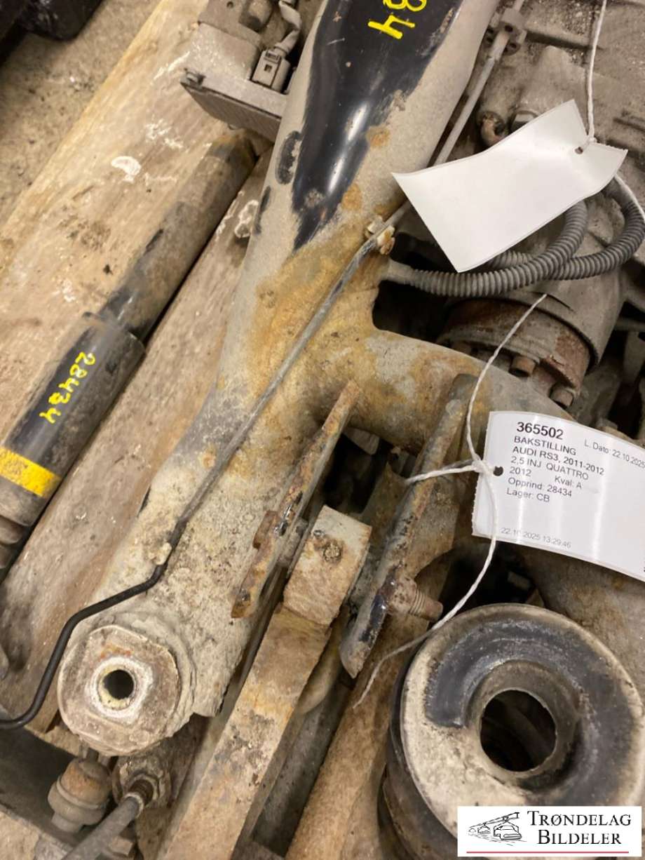 Bakstilling til Audi RS3 2011-2012  (5N0 505 235 Q|)