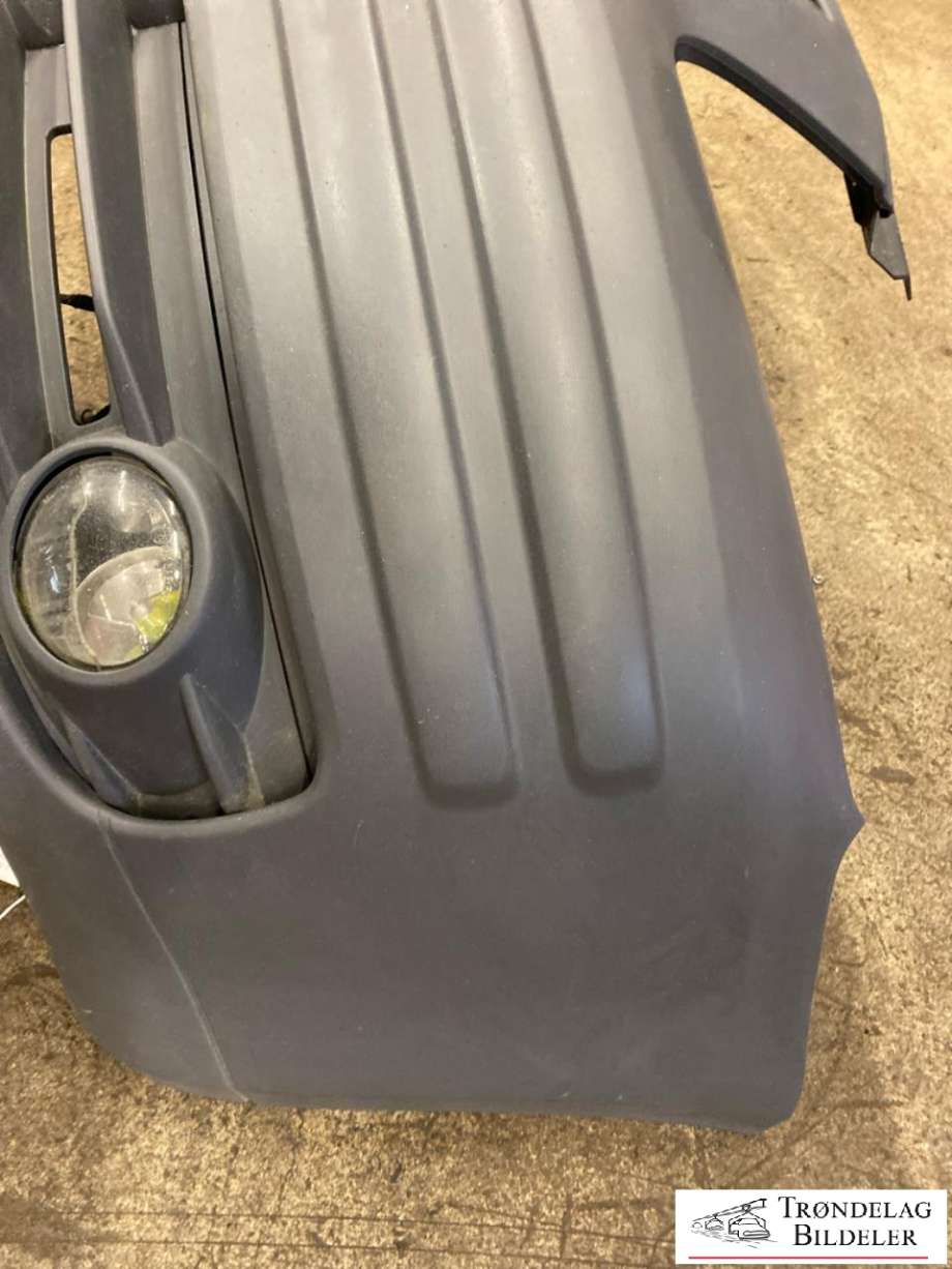 Støtfanger foran til VW Caddy 2004-2010 (Type III, Fase 1)  (2K0 807 217|)