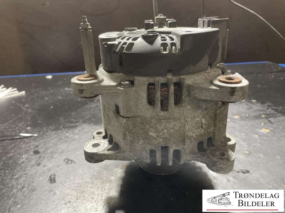 Dynamo diesel til VW Caddy 2004-2010 (Type III, Fase 1)  (BOSCH|06F903023C|06F903023F|06F903023FX|986045340|1800A066|03L903023F|06F903023A|06F903023J|06F903023AX|06F903023CX|06F903023H|06F903023HX|124525091|028903029NX|LRA02291|03L903023FX)