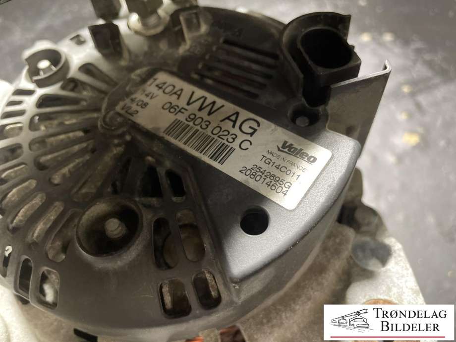 Dynamo diesel til VW Caddy 2004-2010 (Type III, Fase 1)  (BOSCH|06F903023C|06F903023F|06F903023FX|986045340|1800A066|03L903023F|06F903023A|06F903023J|06F903023AX|06F903023CX|06F903023H|06F903023HX|124525091|028903029NX|LRA02291|03L903023FX)