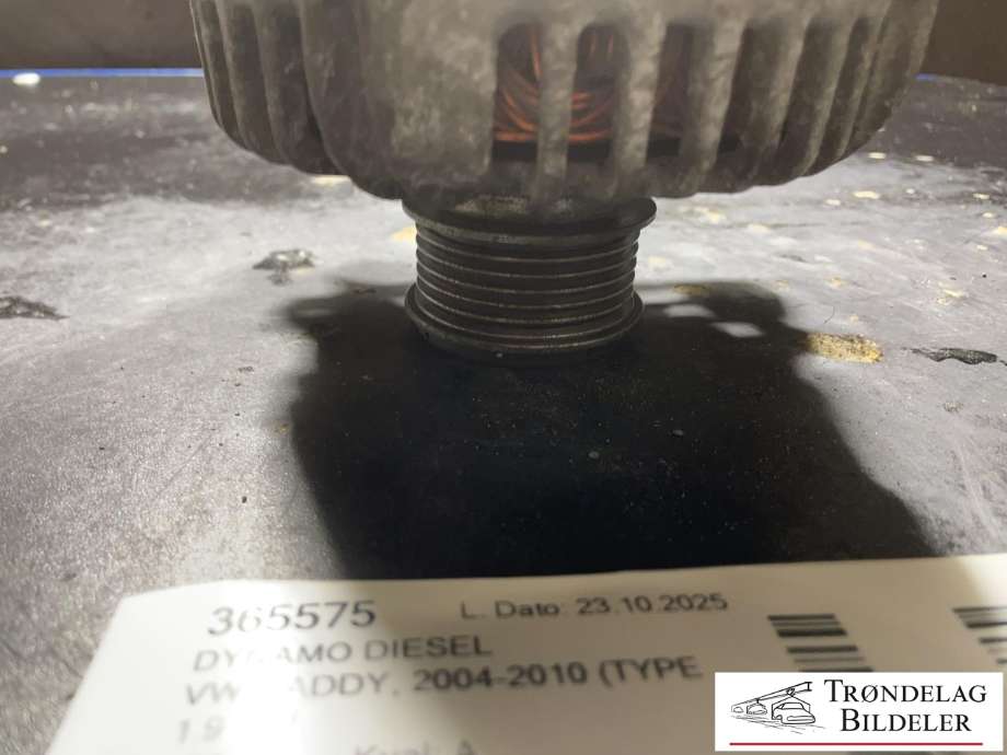 Dynamo diesel til VW Caddy 2004-2010 (Type III, Fase 1)  (BOSCH|06F903023C|06F903023F|06F903023FX|986045340|1800A066|03L903023F|06F903023A|06F903023J|06F903023AX|06F903023CX|06F903023H|06F903023HX|124525091|028903029NX|LRA02291|03L903023FX)