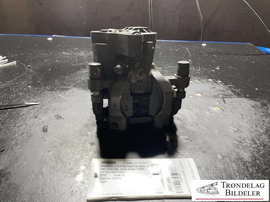 Bremsecaliper høyre bak, elektrisk til VW Tiguan, 2016-2020 (Type II, Fase 1) (3Q0 615 424|3Q0 998 281 A)