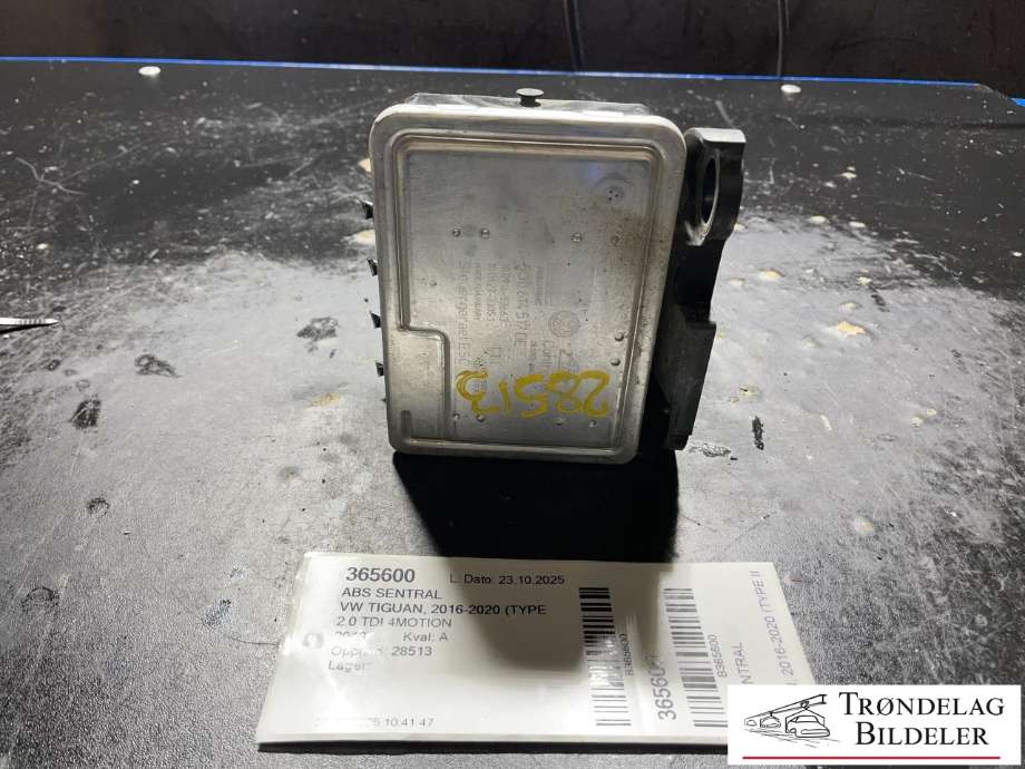 ABS sentral til VW Tiguan, 2016-2020 (Type II, Fase 1) (5Q0 614 517 DE)