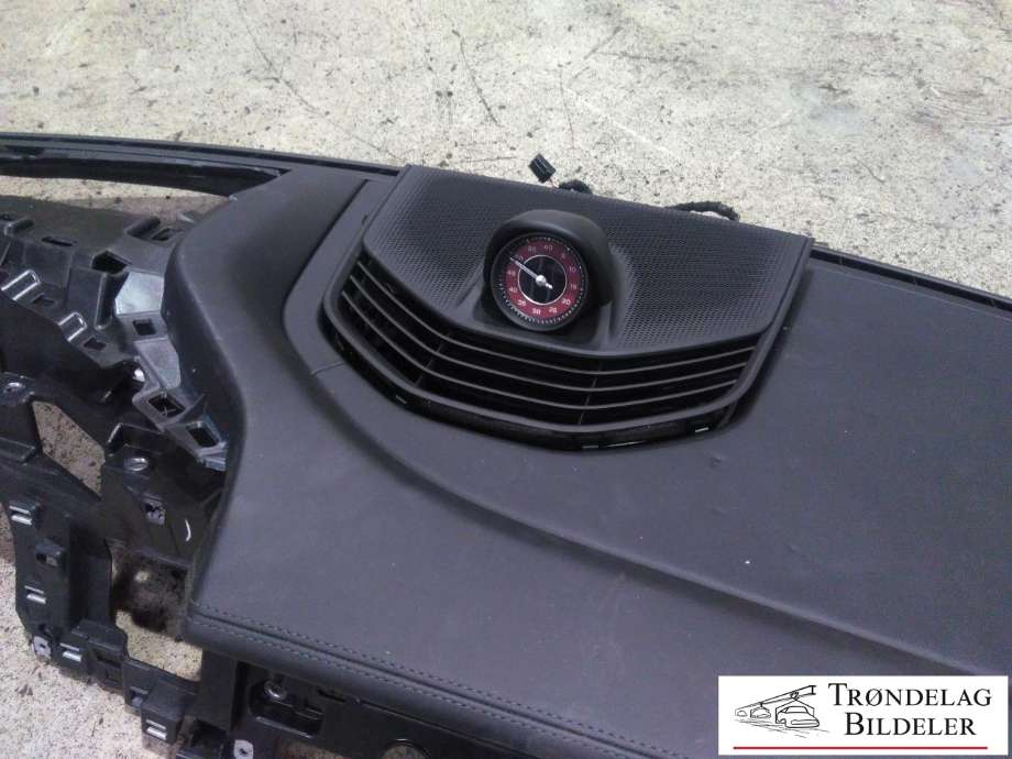 Dashbord til Porsche Taycan 2019-->>  (9J1 857 003 AQ|9J1 857 003 CL|9J1 857 003 CL A11|9J1 857 003 DA A11|)