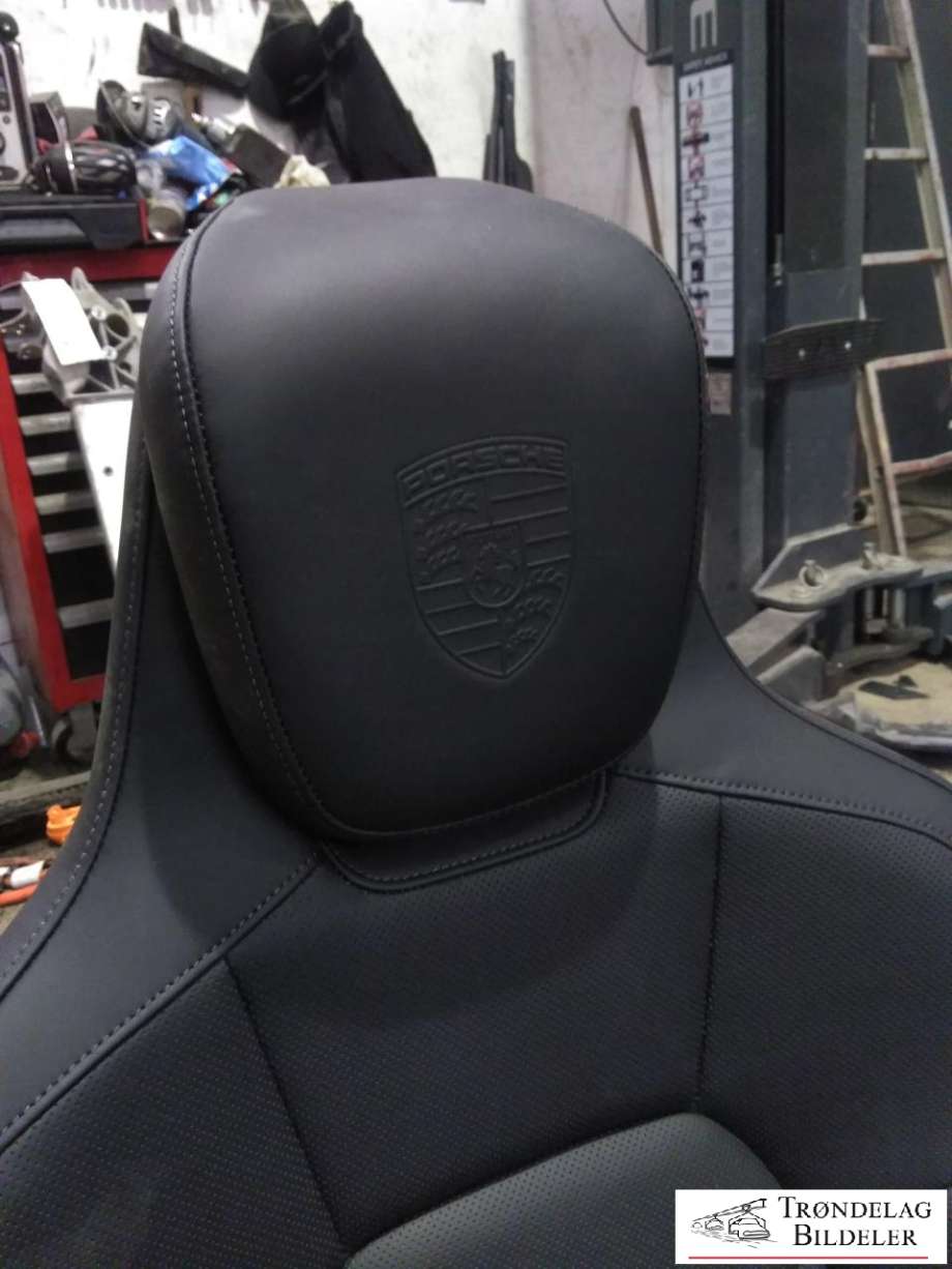 Sete sett til Porsche Taycan 2019-->> (9J1 881 901 B|9J1 881 901 B 8YR|992 881 105 G|971 898 039|971 898 039 A|9J0 885 045 D|9J0 885 045 A|9J0 885 045 C|9J1 885 901 R|9J1 885 901 R 8YR|9J1 885 901 AS|9J1 885 901 AS 8YR)