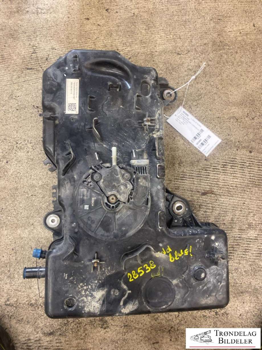 AdBlue tank til VW Transporter / Caravelle, 2015-2019 (T6) (T6) (7E0 131 877 G)