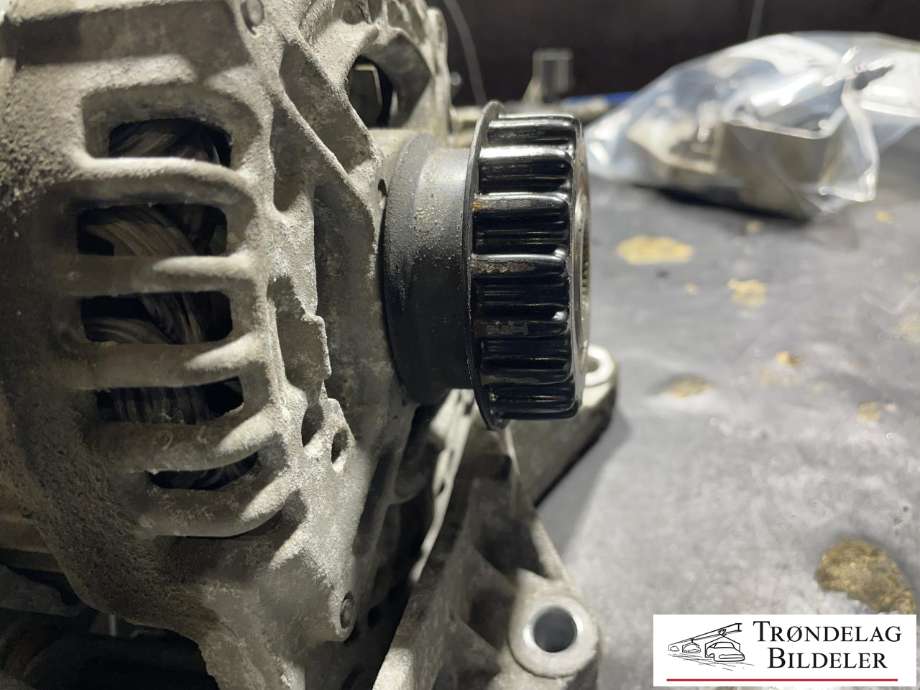 Dynamo diesel til VW Transporter / Caravelle 2003-2009 (Fase 1) (T5) (T5) (070 903 139 B|070 903 139 BX|070903024|070903024B|70903139B|070903139BX|70903024B|70903139BX|070903139B|70903024|070903139|070903024BX)