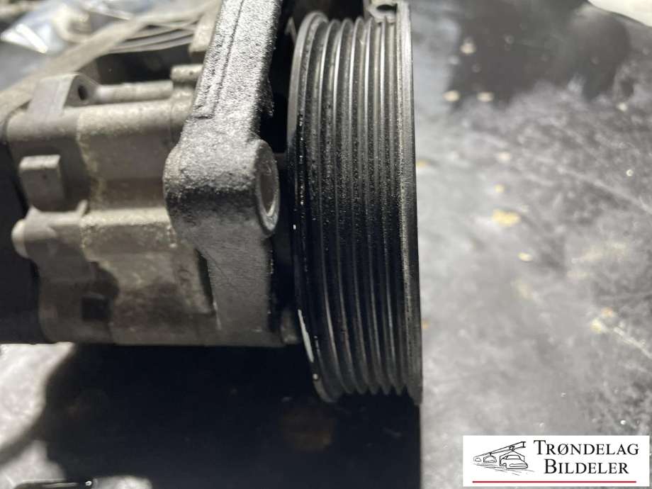 Servo pumpe mekanisk til Mercedes E-Klasse 2009-2013 (Fase 1) (W212) (W212) (A0064664701|A0064664601|A0064661501|0064661501|0064662601|0064664701)