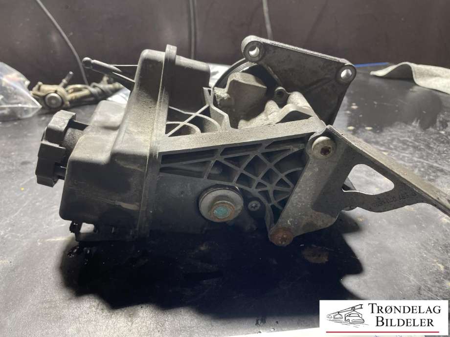 Servo pumpe mekanisk til Mercedes E-Klasse 2009-2013 (Fase 1) (W212) (W212) (A0064664701|A0064664601|A0064661501|0064661501|0064662601|0064664701)