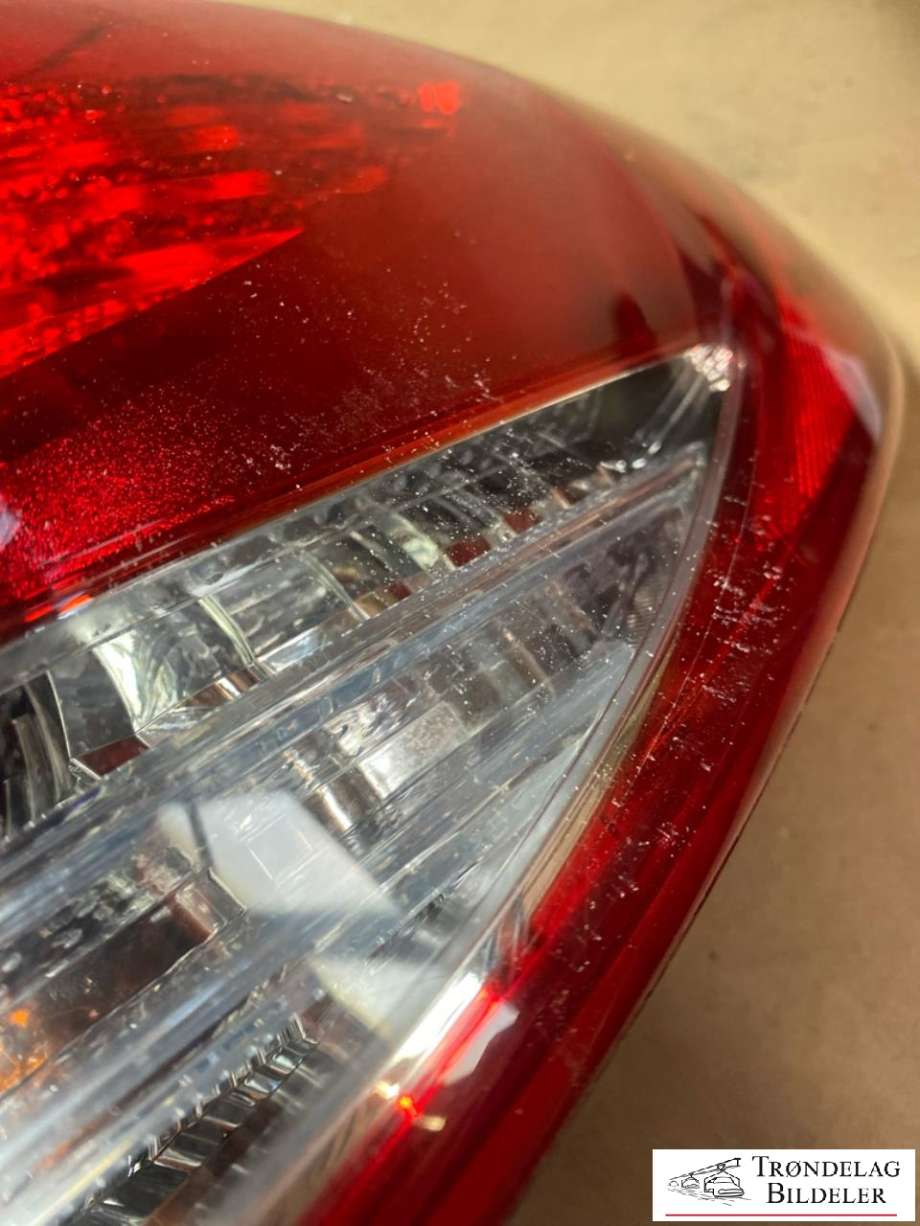 Baklykt høyre til Hyundai Veloster 2011-2015  (92402 2V120|)