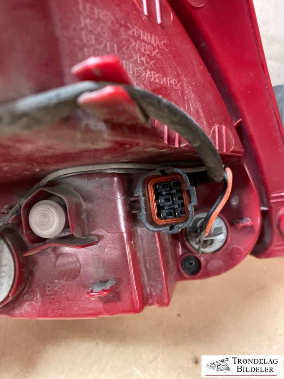 Baklykt høyre til Hyundai Veloster 2011-2015  (92402 2V120|)