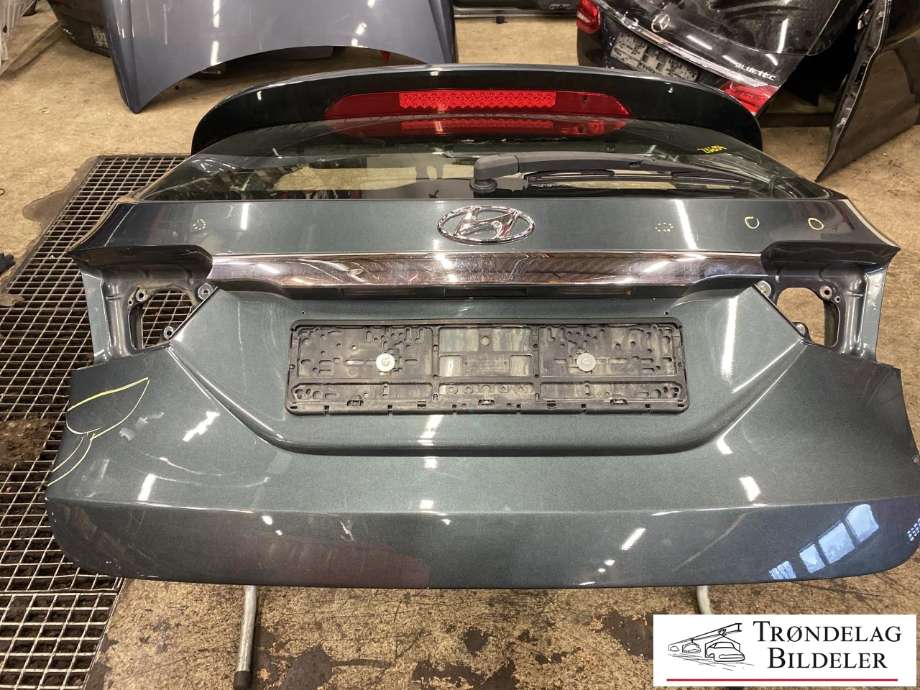 Bakluke til Hyundai i40, 2012-2017  (73700-3Z020)