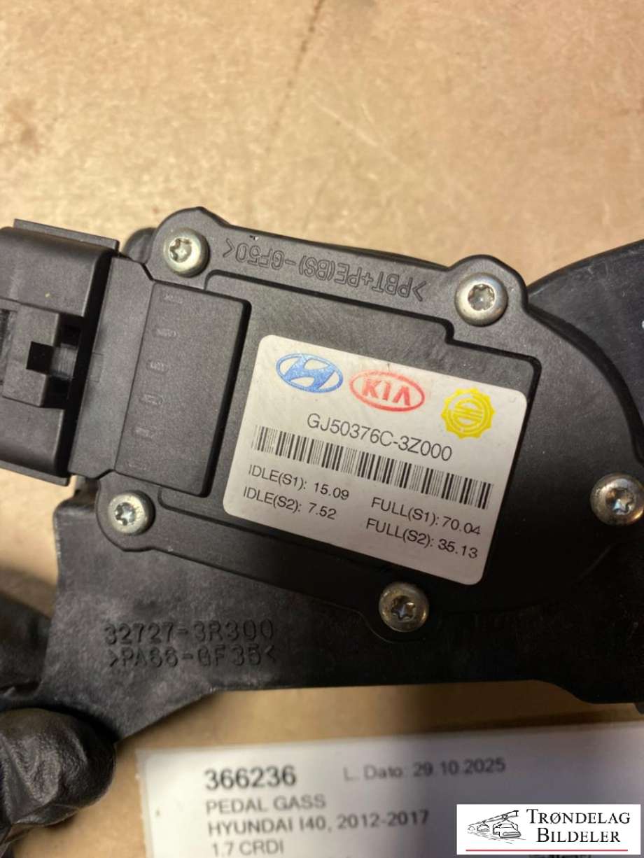Pedal gass til Hyundai i40 2012-2017  (327003Z000|)