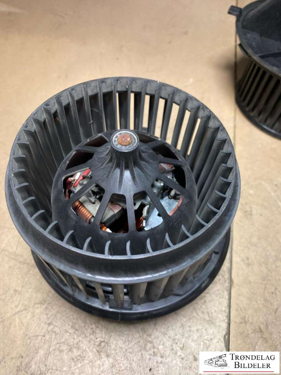 Varmeapparat motor bak til VW Transporter / Caravelle 2015-2019 (T6) (T6) (7H0 819 021|7E0 819 021 A|955 572 061 00|955 572 061 01|7E0819021A|7H0819021A)