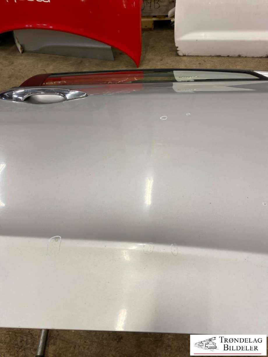 Dør høyre foran til Hyundai Ix35 2010-2015  (760042Y011|)