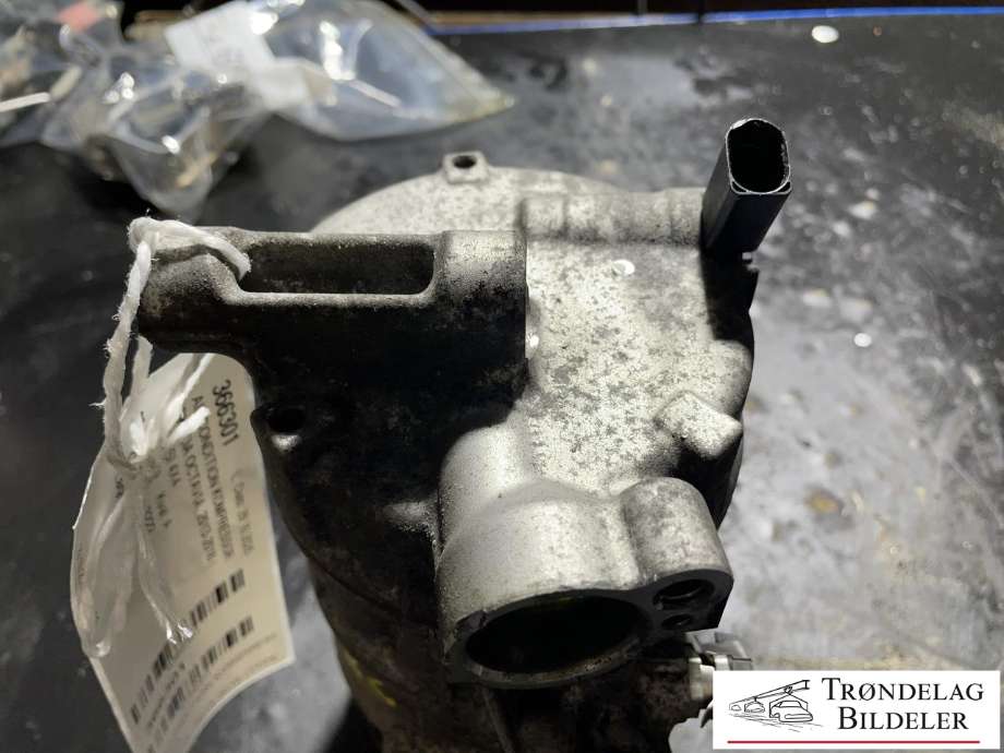 Aircondition kompressor til Škoda Octavia 2013-2016 (Type III, Fase 1)  (5Q0 820 803 E|5Q0 820 803 K|1K0820803F|1K0820803G|1K0820803H|1K0820803J|1K0820803L|1K0820803N|1K0820803P|1K0820803Q|1K0820803S|1K0820808B|699357|DCP32060|)
