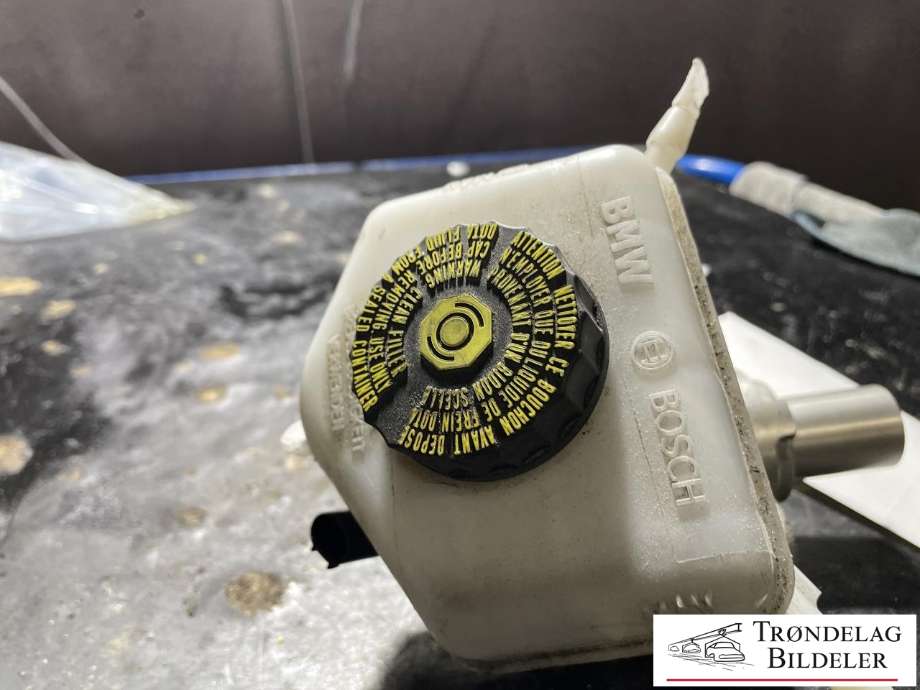 Bremsepumpe hoved til BMW M3 2014-2019 (F80) (F80) (34 33 7 849 878|34 33 7 851 569|)