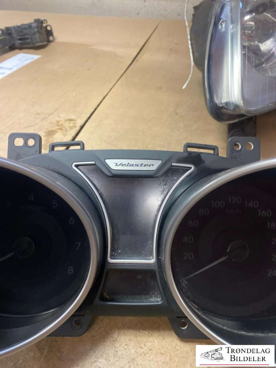Speedometer til Hyundai Veloster 2011-2015  (940132V750RDR|)