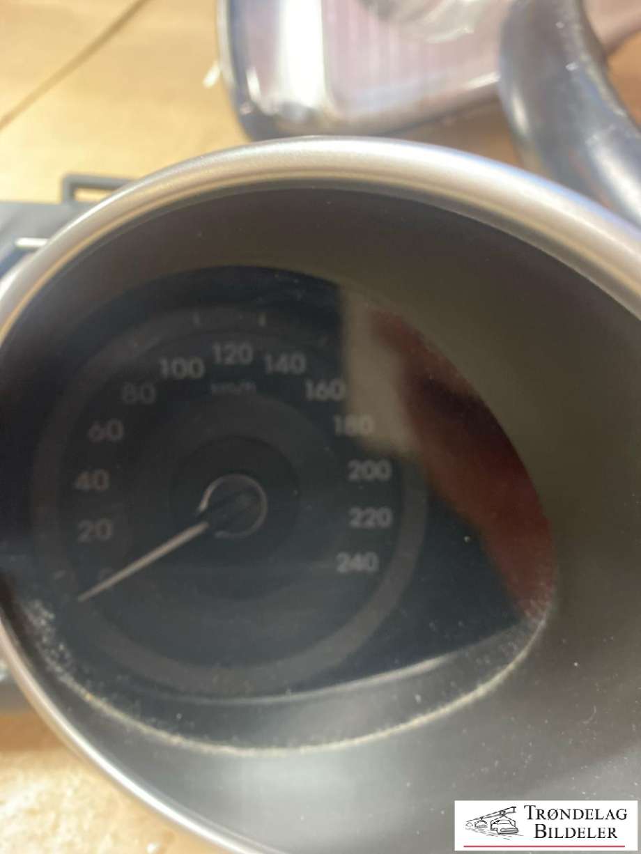Speedometer til Hyundai Veloster 2011-2015  (940132V750RDR|)