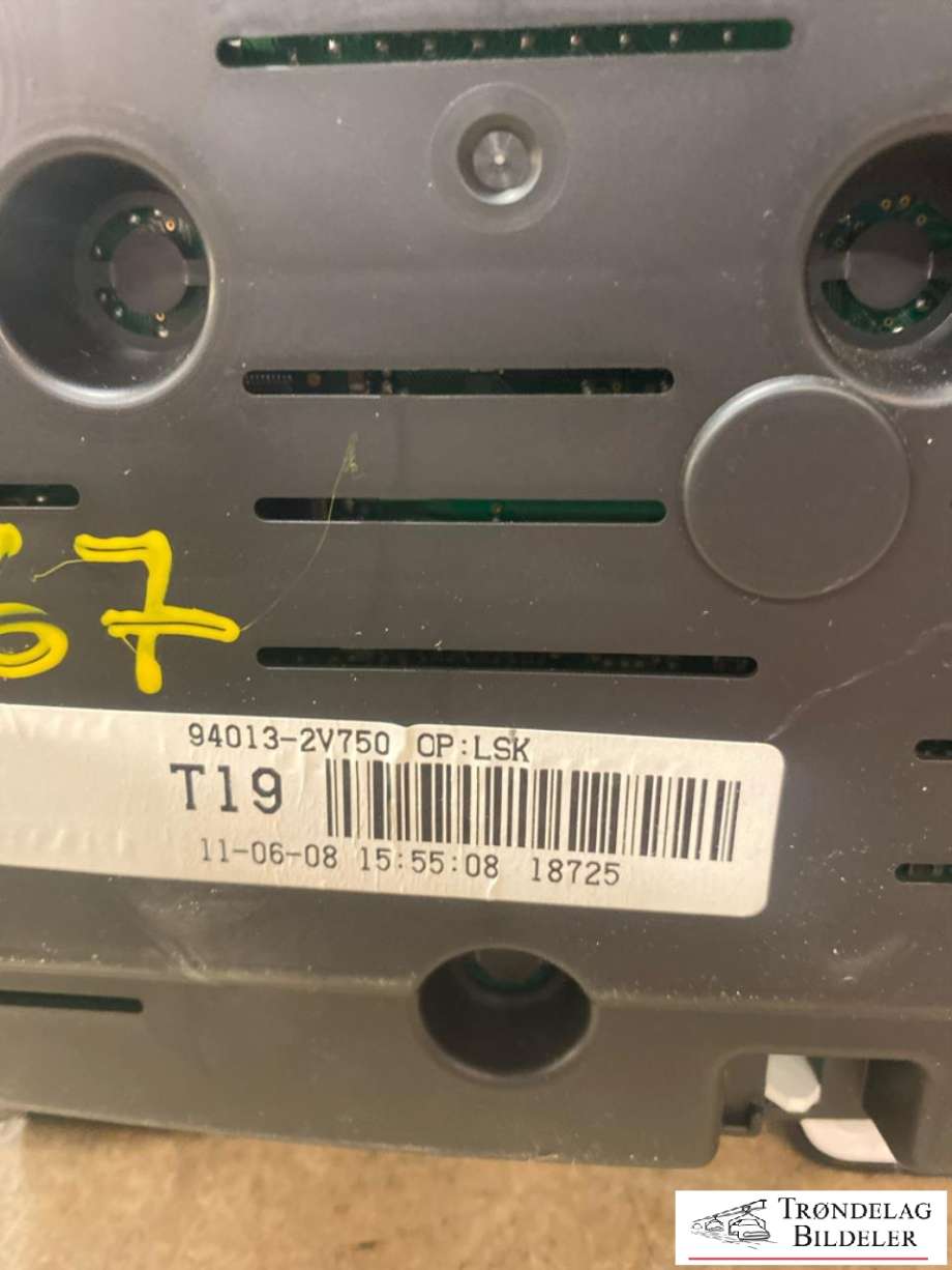 Speedometer til Hyundai Veloster 2011-2015  (940132V750RDR|)