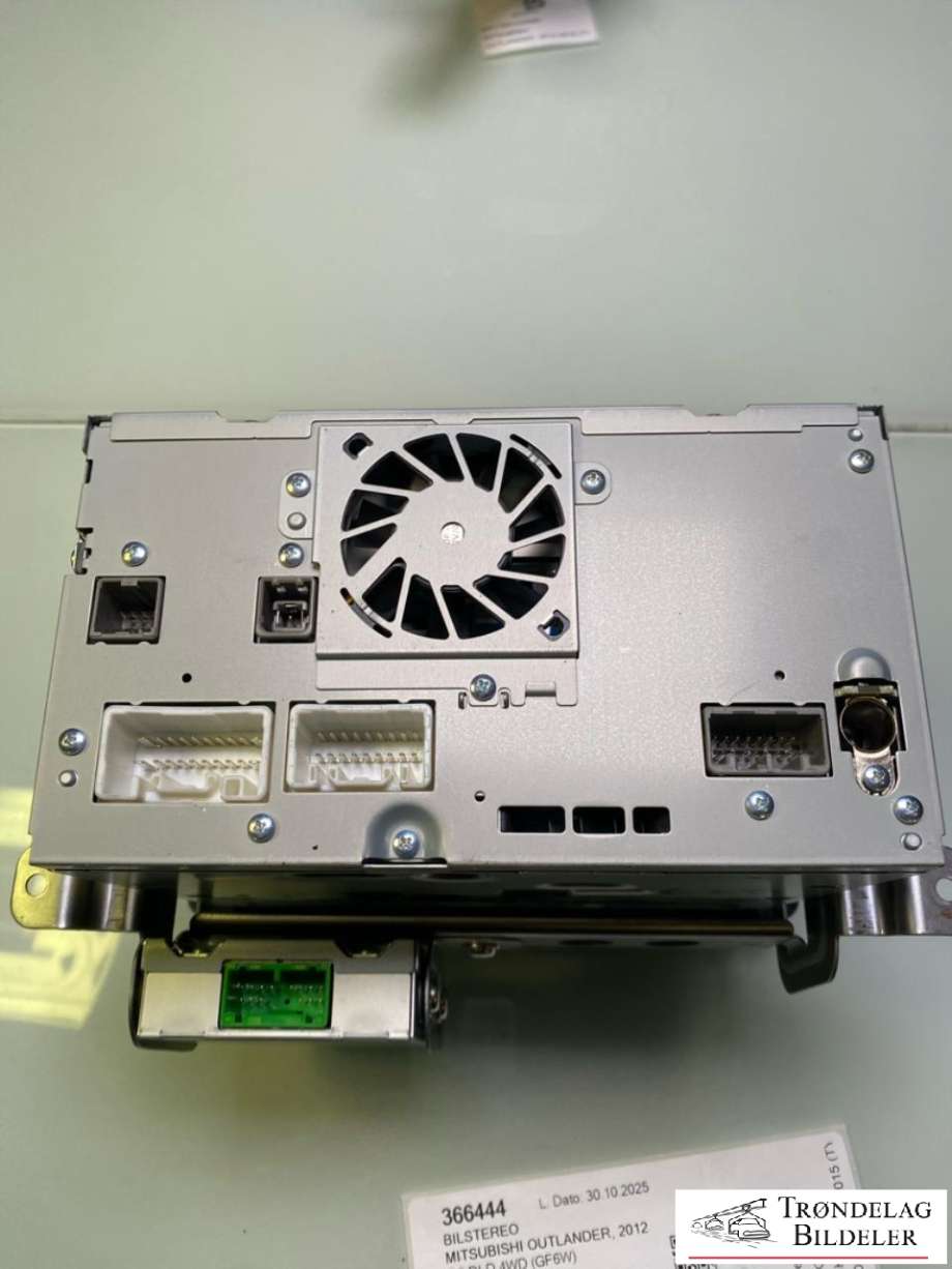 Bilstereo til Mitsubishi Outlander 2012-2015 (Type III, Fase 1)  (8750A374|8750a297|)