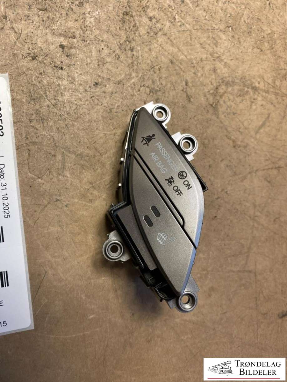 Bryter setevarme til Hyundai Veloster 2011-2015 (299103771|)