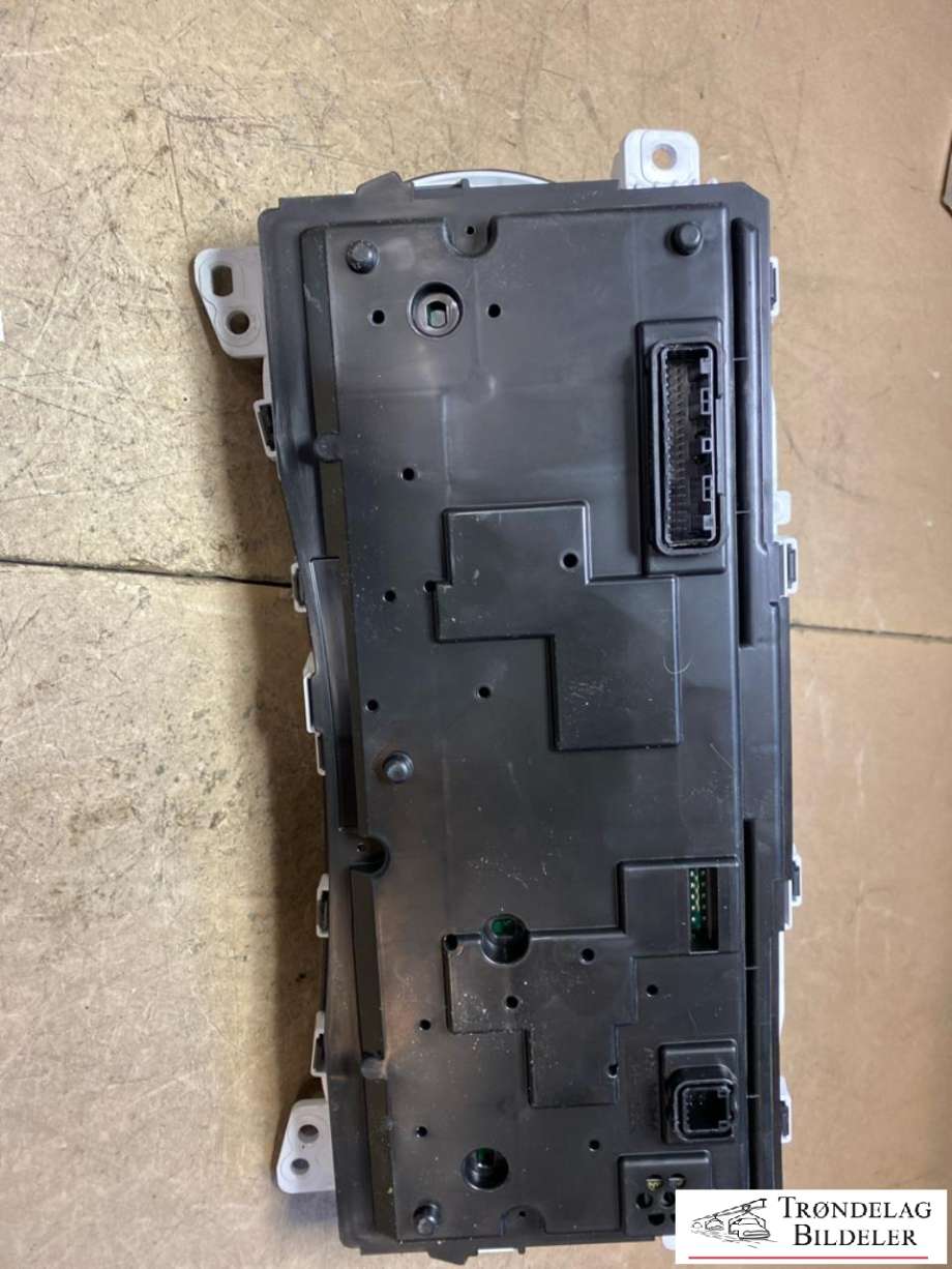Instrumentpanel til Isuzu D-Max 2021-->> (Type III)  (8976743640|)